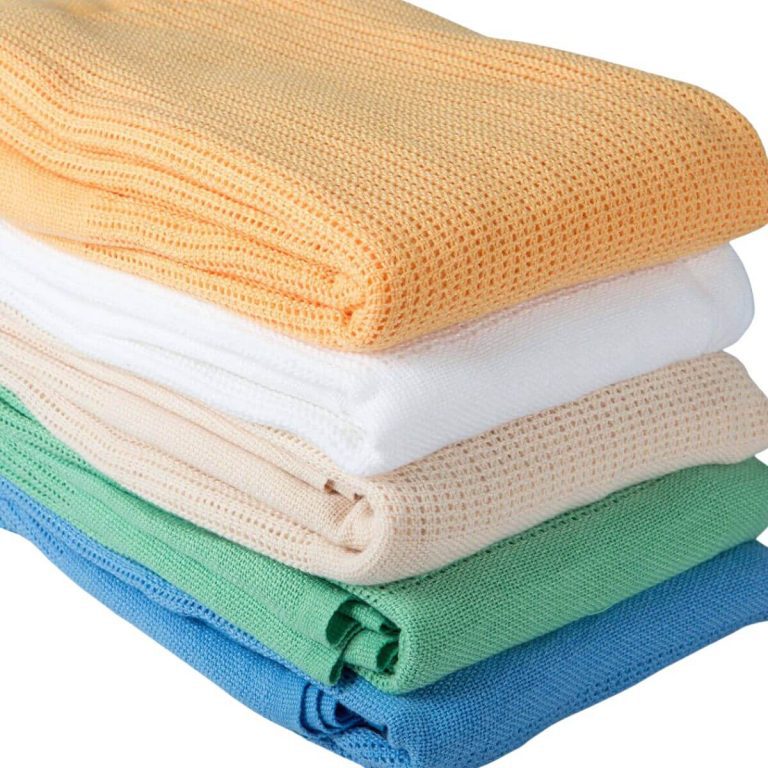 Polyester single bed cellular blanket