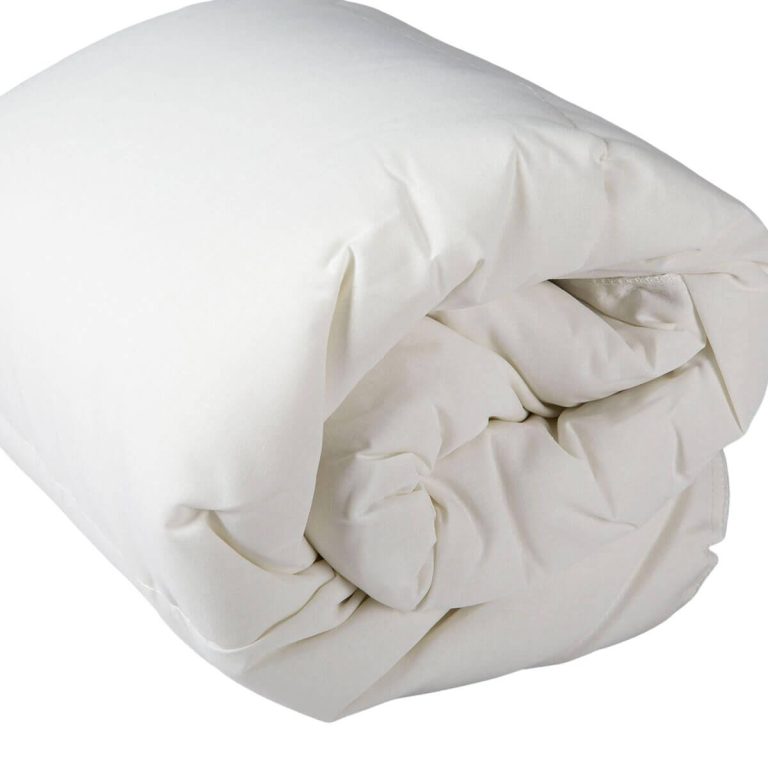 Flame retardant hollowfibre duvet