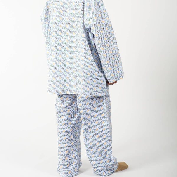 hospital patient pyjamas