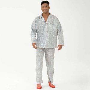 Hospital pyjamas