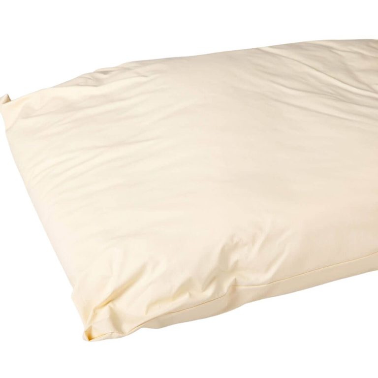 Flame retardant waterproof polyester hollowfibre pillow