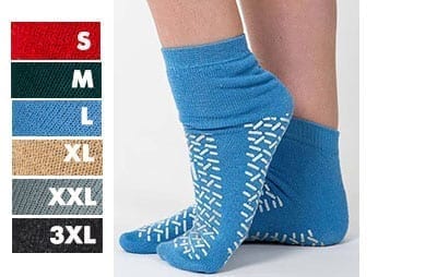 Double tread socks with tread on both sides