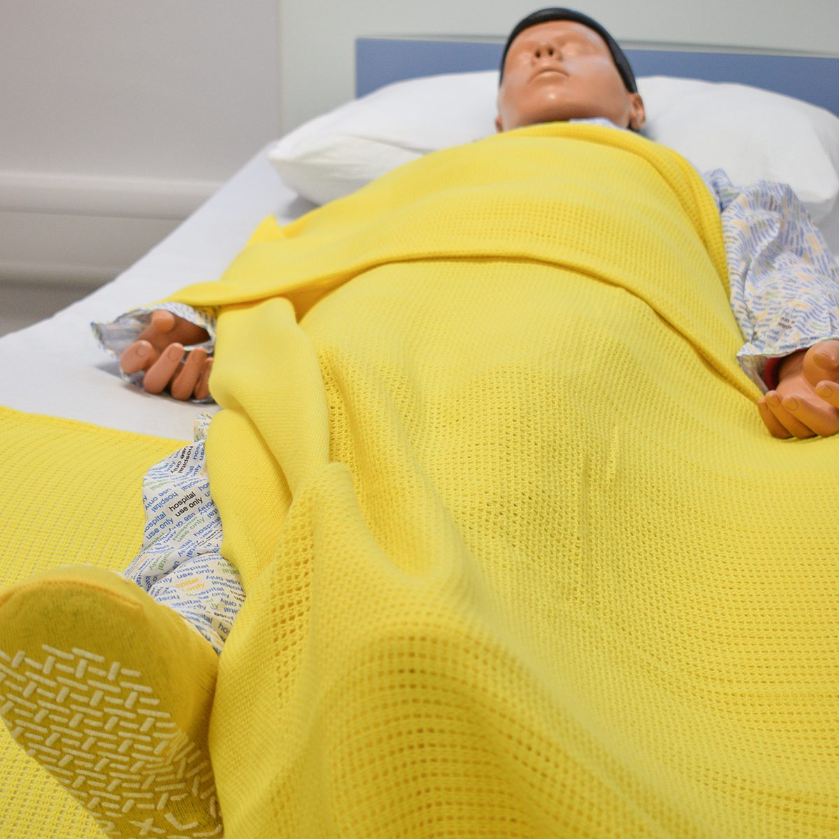 Polyester Cellular Falls Risk Single Bed Blanket - Image 4