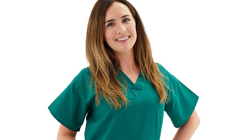Scrub top hunter green
